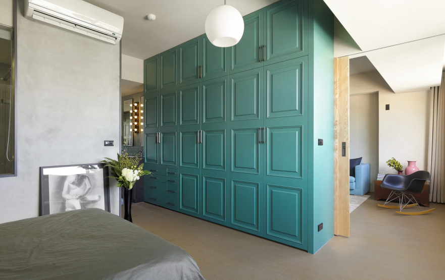 Платяной шкаф